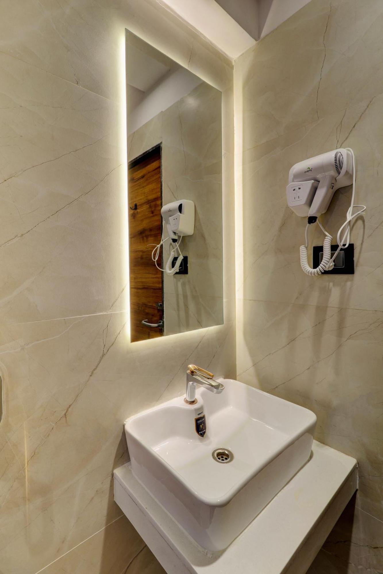 Home2 Studio Apartments Mumbai Luaran gambar