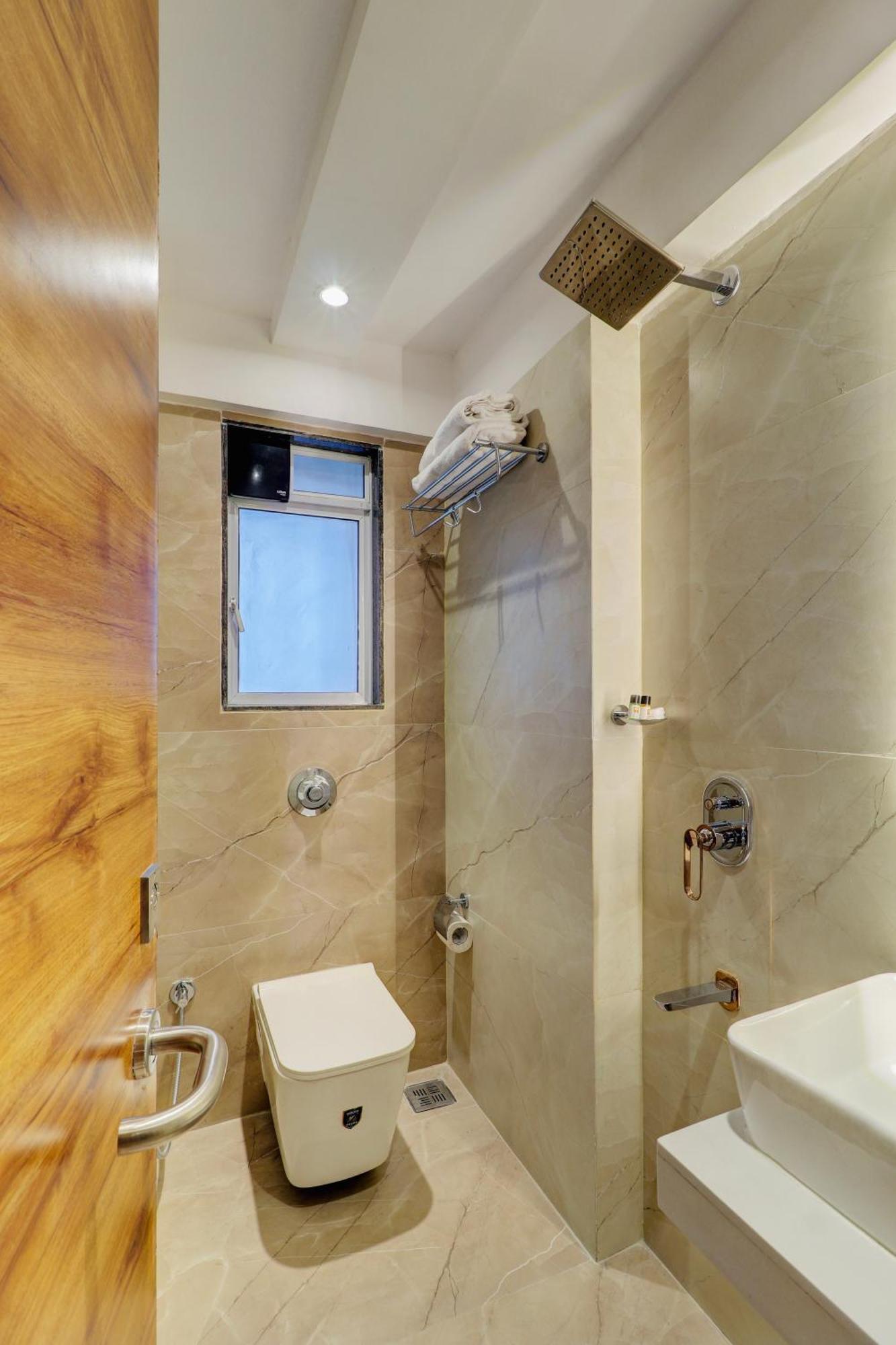 Home2 Studio Apartments Mumbai Luaran gambar